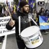 Даже Вашингтон обвинил Украину в холокосте (На фото: на митинге, посвященном годовщине Украинской повстанческой армии (УПА) (Фото: Zuma/ ТАСС)) На фото: на митинге,…