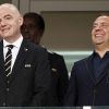 Медведев — стране: Смотрите футбол и радуйтесь, как я (На фото: президент FIFA Джанни Инфантино и премьер-министр РФ Дмитрий Медведев (слева направо) (Фото…) На фото: президент F…