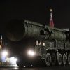 The Foreign Affairs: Зачем Кремлю ядерное оружие? (Комплекс РС-24 Ярс на репетиции военного парада на Красной площади | © РИА Новости, Александр Вильф) Комплекс РС-24 Ярс н…