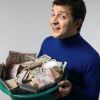 Зеленский укрепляет свой режим, распродавая остатки Украины