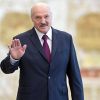 Лукашенко подарил Болтону шоколадку, Трампу — кортик, а его жене — отрез ткани (© РИА Новости, Сергей Гунеев) © РИА Новости, Сергей Гунеев