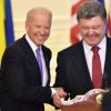 Договорняки Порошенко и Байдена: за кулисами скандала (Договорняки Порошенко и Байдена: за кулисами скандала) Договорняки Порошенк…