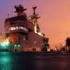 Forbes: новый российский УДК может показаться знакомым французам (Французский военный корабль-вертолетоносец класса Мистраль на набережной имени Лейтенанта Шмидта | ©…) Французский военный …
