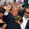 Пуля просвистела над ухом Трампа и попала точно в цель. В совершенно другую (© AFP2024 / REBECCA DROKE) © AFP2024 / REBECCA DROKE