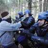 Полиция Франции жестоко разогнала защитников леса под Нантом